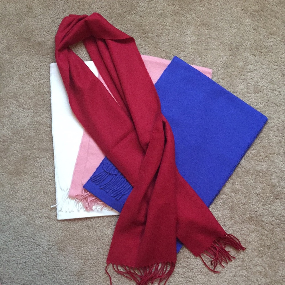 🧣Set of 4 Scarves 🧣